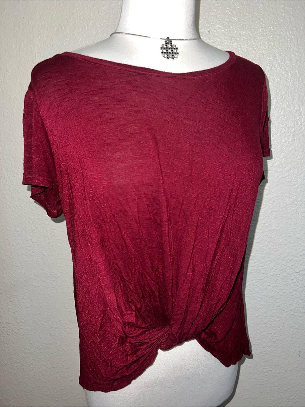 Mossimo Supply Co. Burgundy Short Sleeve Knot-Front Tee